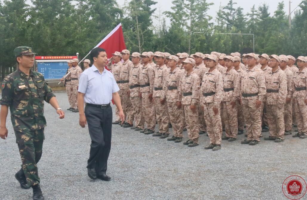 北京演艺专修学院2017级新生军训闭营仪式圆满结束 北京演艺专修学院2017级新生军训闭营仪式圆满结束