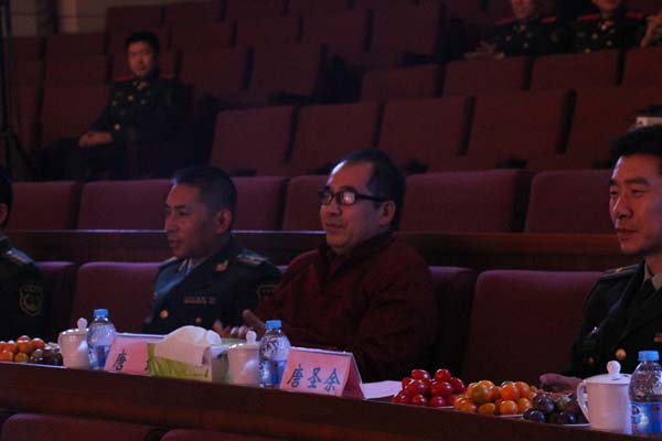 参加公安部“十佳退伍老兵”颁奖典礼晚会 参加公安部“十佳退伍老兵”颁奖典礼晚会