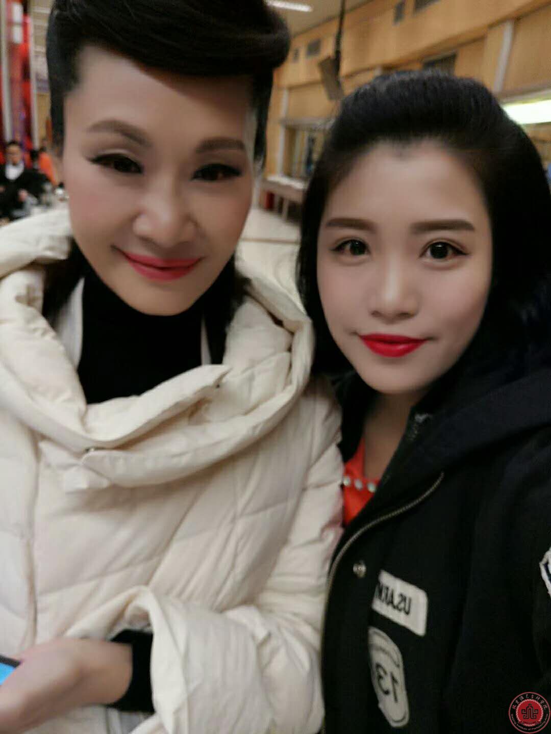 音乐系学生参加央视第六届道德模范颁奖仪式演出 音乐系学生参加央视第六届道德模范颁奖仪式演出