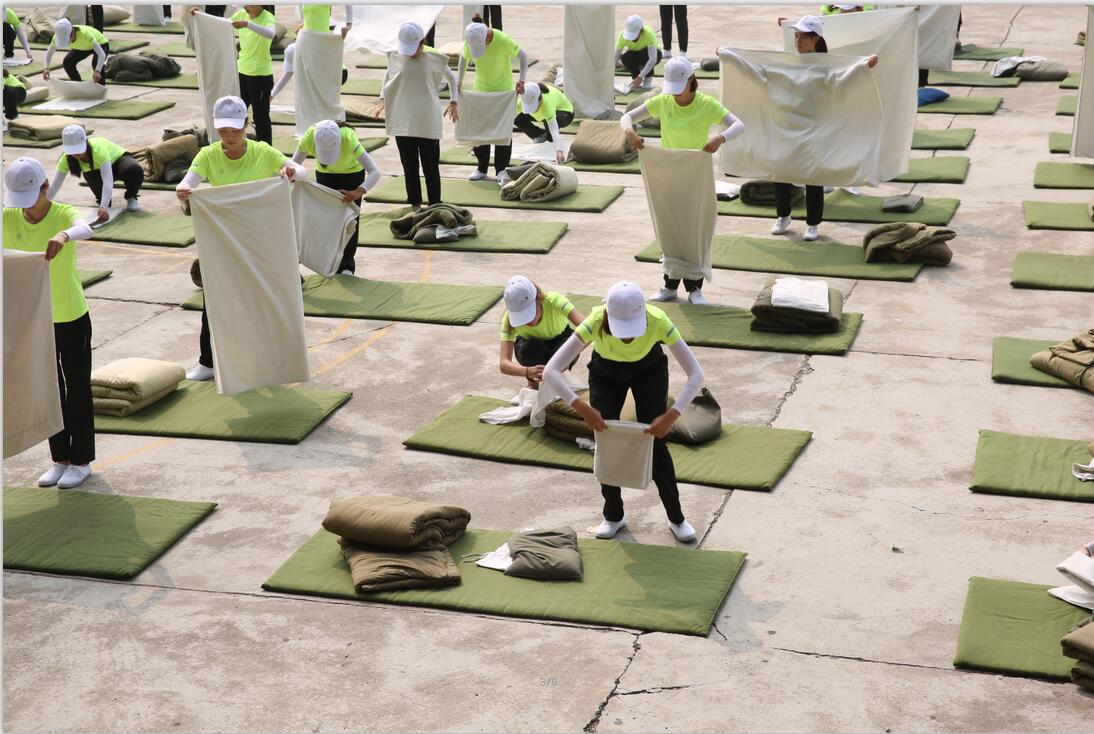 北京演艺专修学院2018级新生军训开营仪式 北京演艺专修学院2018级新生军训开营仪式