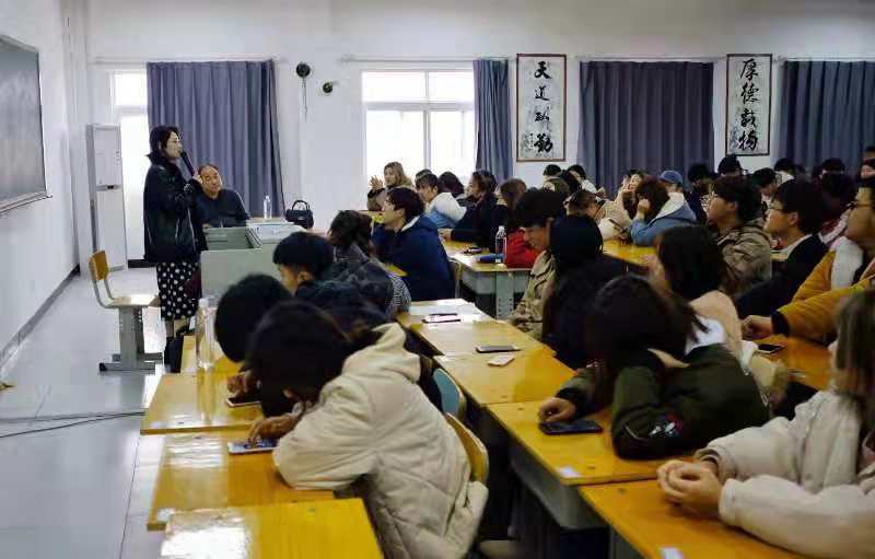 我院影视艺术系举办新老生交流学习会 我院影视艺术系举办新老生交流学习会