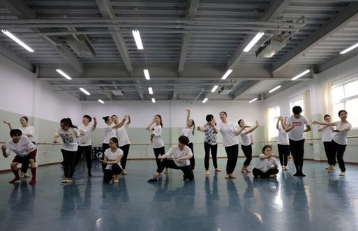 北平遇上中国舞|舞剧《金蝉塑与糖人宝》排练纪实 北平遇上中国舞|舞剧《金蝉塑与糖人宝》排练纪实