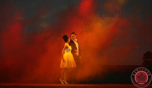 《东东的玩具王国》市场运作首演近800人观看获好评