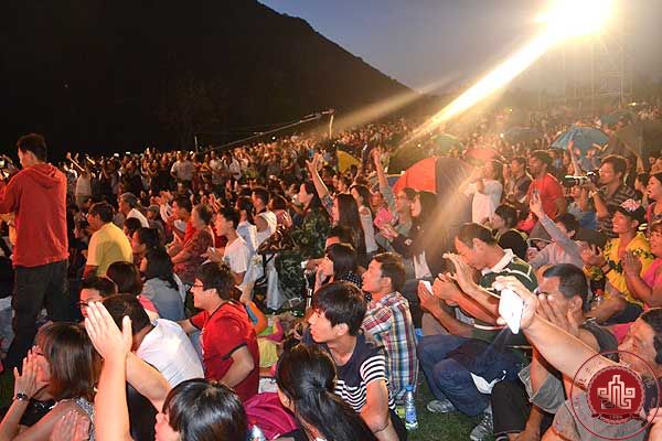 我院2013级新生应邀参加“长城森林艺术节”