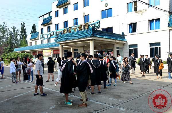 学院举办2014年第三次校园招聘会 学院举办2014年第三次校园招聘会