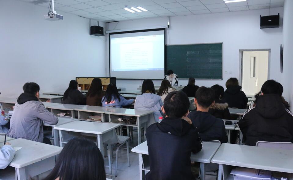 我院宣传中心举办第一期学生通讯员培训班 我院宣传中心举办第一期学生通讯员培训班