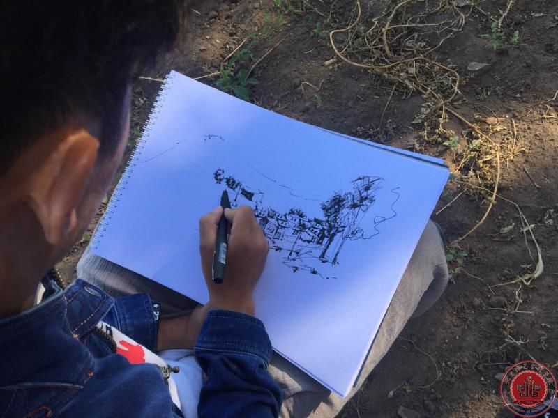 我院艺术设计系组织开展新生外出写生活动 我院艺术设计系组织开展新生外出写生活动