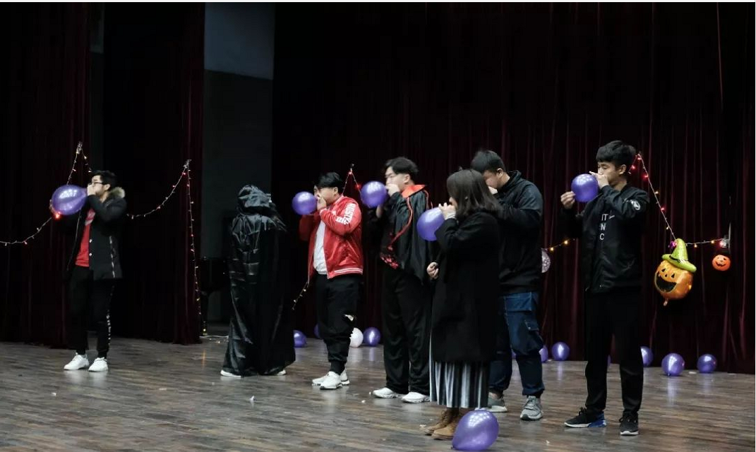 影视艺术系万圣节狂嗨夜 影视艺术系万圣节狂嗨夜