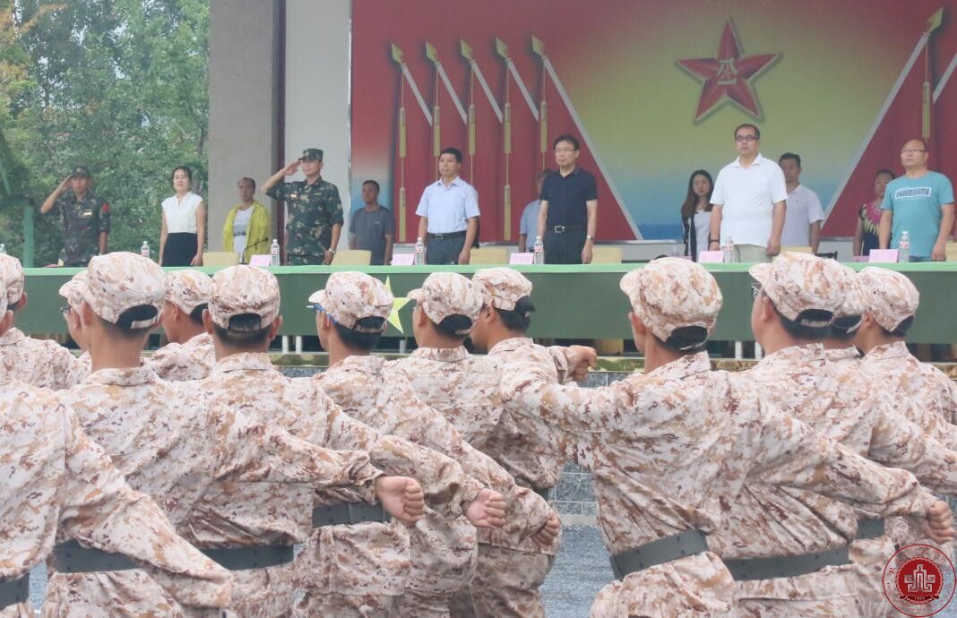北京演艺专修学院2017级新生军训闭营仪式圆满结束 北京演艺专修学院2017级新生军训闭营仪式圆满结束
