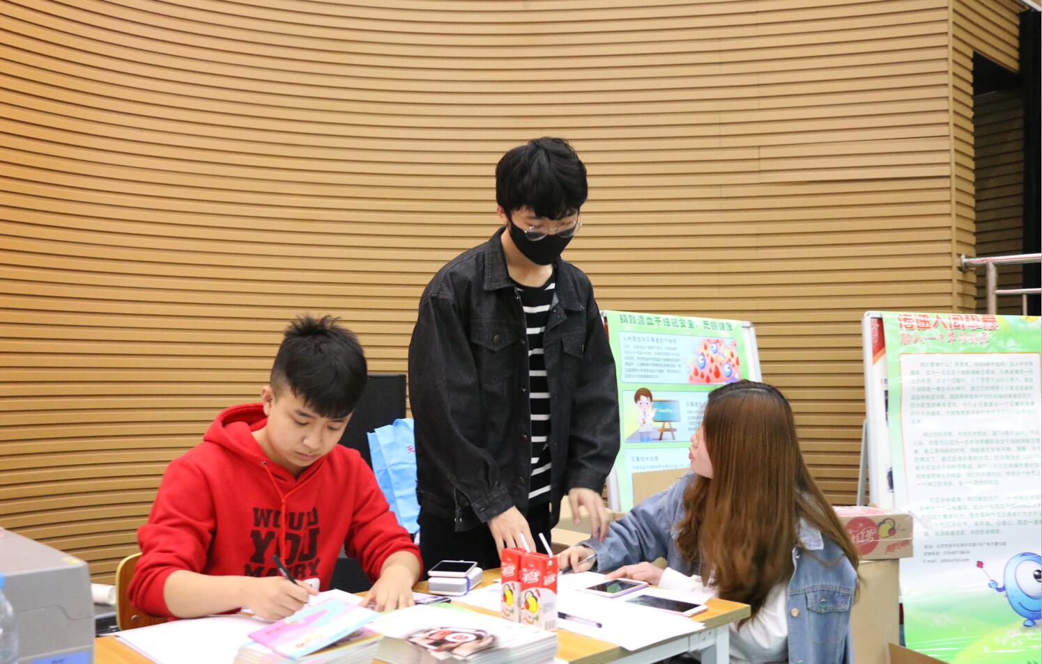 北演师生积极参加无偿献血 滴滴热血传递社会正能量