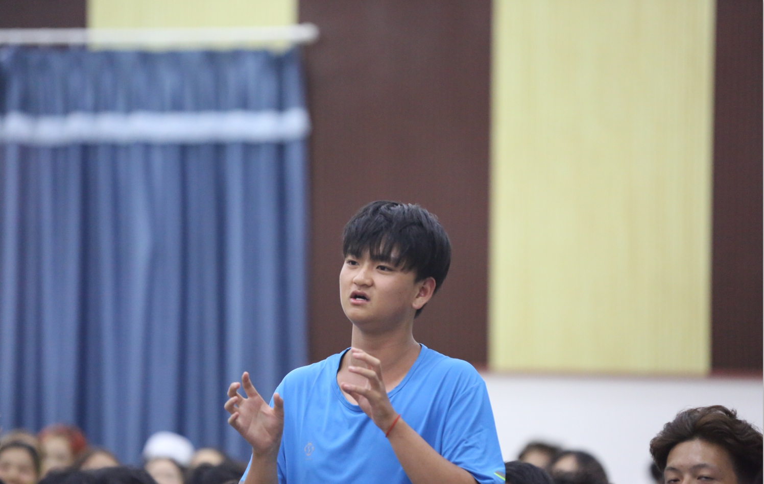 梁伯龙教授前往2018级新生军训基地进行讲座 梁伯龙教授前往2018级新生军训基地进行讲座