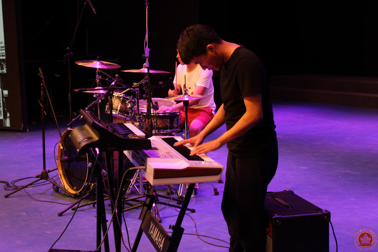 美国伯克利音乐学院中美音乐人交流分享会在北演剧场举行